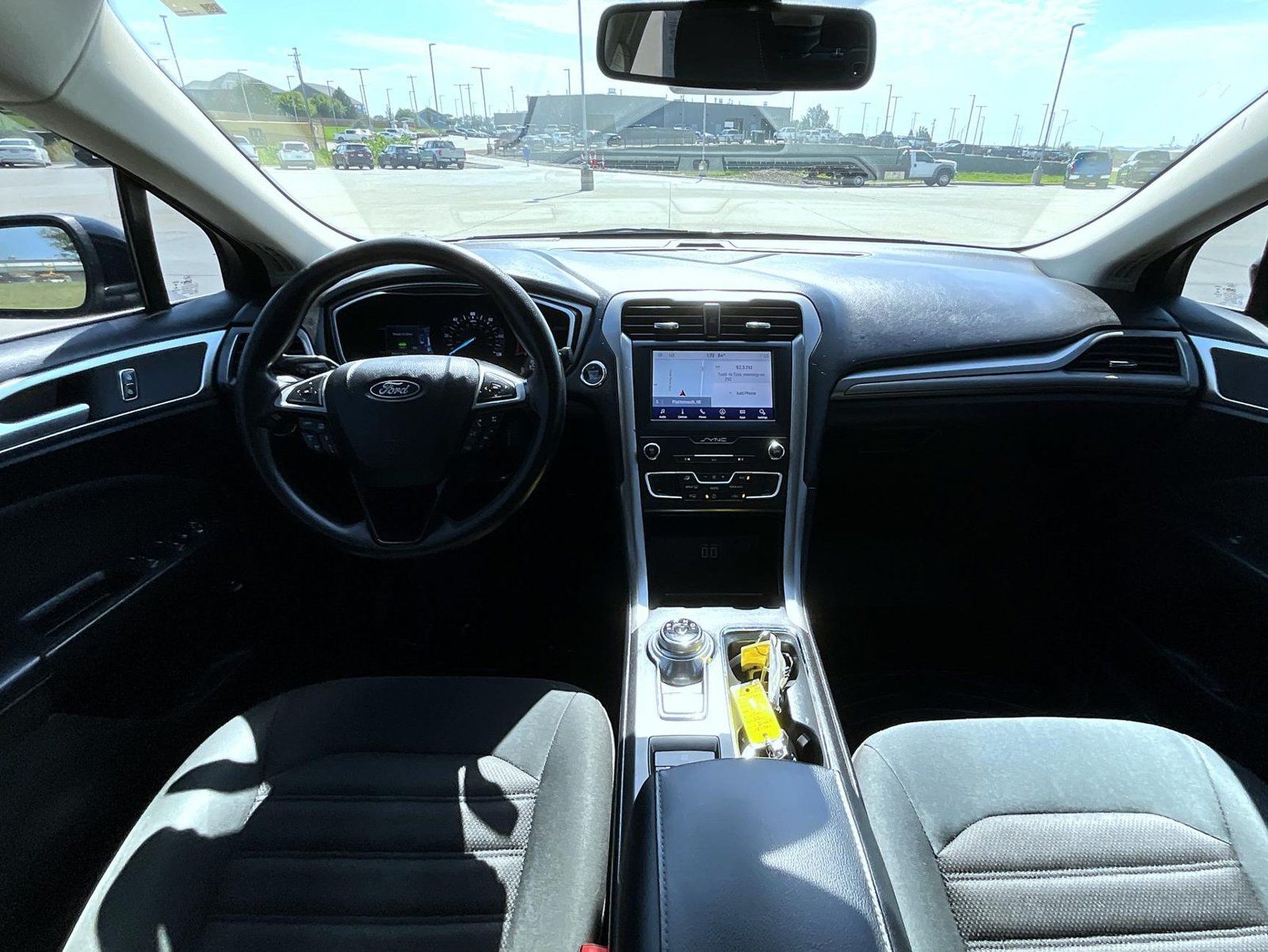 Used 2019 Ford Fusion SE FWD image 14
