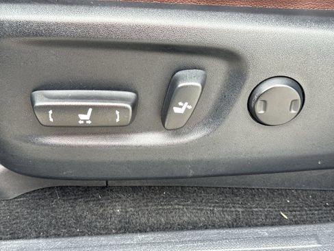Certified 2018 Toyota 4Runner Limited AWD/4WD image 14