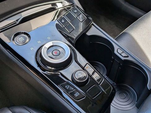 Certified 2025 Kia Sportage EX AWD/4WD image 16