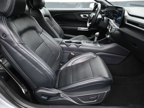 Used 2025 Ford Mustang GT Premium RWD image 12