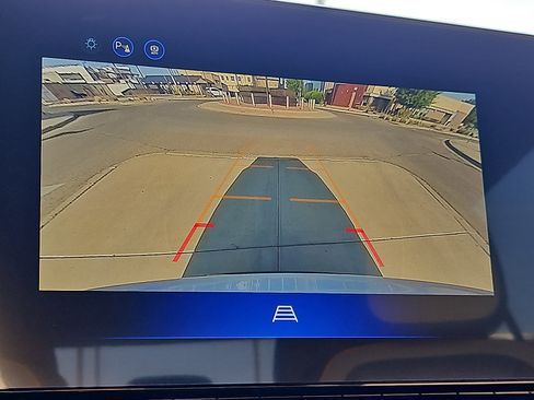 New 2027 Chevrolet Equinox ACTIV FWD image 16