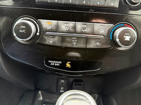 Used 2017 Nissan Rogue S AWD/4WD image 18