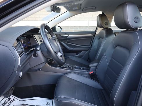 Used 2024 Volkswagen Jetta SE FWD image 17