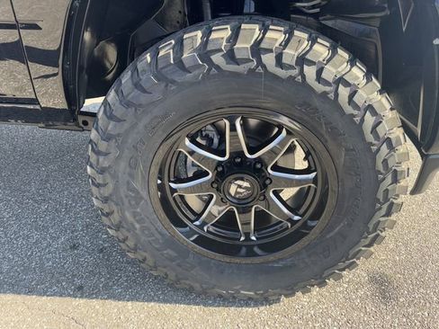 Used 2024 RAM 2500 Big Horn w/ Night Edition AWD/4WD image 12