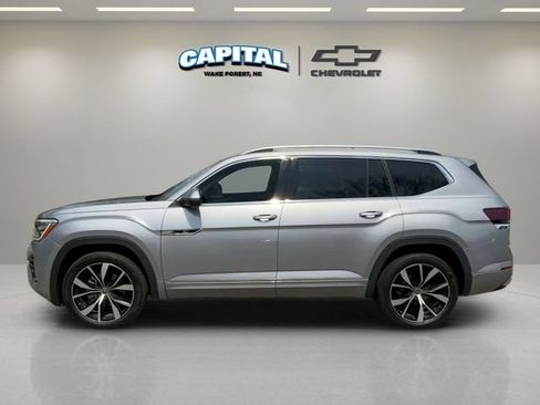 Used 2024 Volkswagen Atlas SEL Premium R-Line AWD/4WD image 2