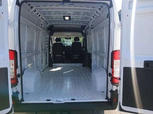 New 2026 RAM ProMaster 2500 w/ Convenience Group FWD image 12