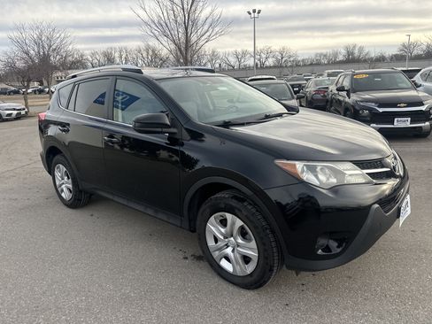 Used 2013 Toyota RAV4 LE image 4