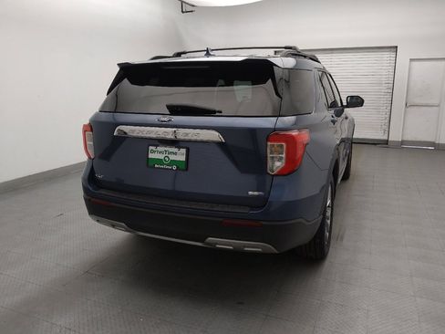 Used 2020 Ford Explorer XLT w/ Equipment Group 202A AWD/4WD image 7