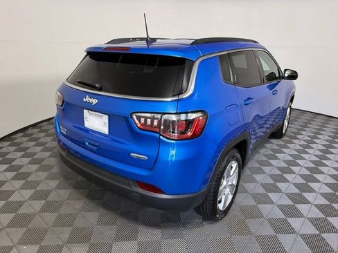 Used 2022 Jeep Compass Latitude w/ Convenience Group AWD/4WD image 6