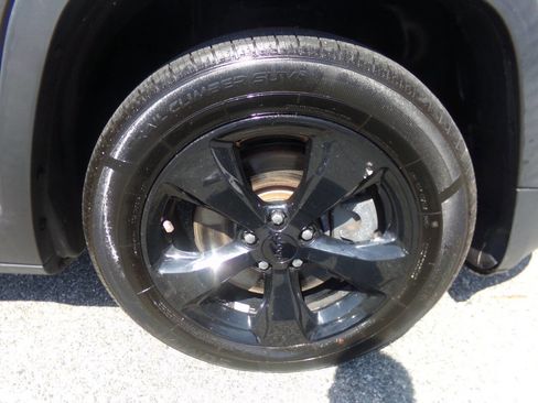 Used 2017 Jeep Cherokee High Altitude image 21