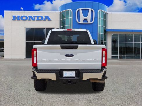 Used 2024 Ford F250 XLT w/ FX4 Off-Road Package AWD/4WD image 4