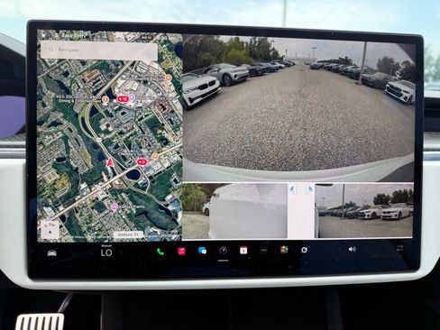 Used 2022 Tesla Model S Plaid AWD/4WD image 28