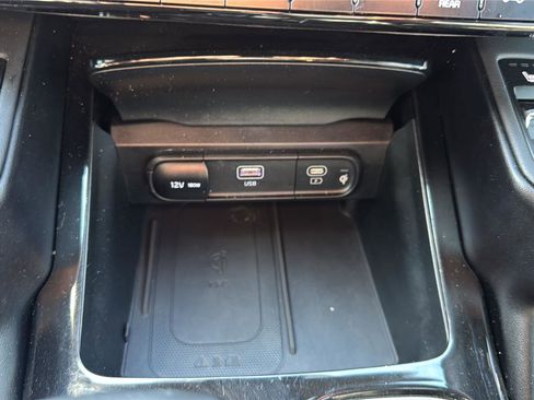 Used 2024 Kia Telluride AWD image 20