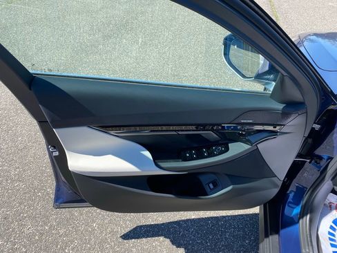 New 2026 BMW 530i xDrive AWD/4WD image 12