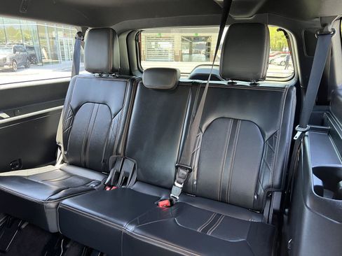 Used 2023 Ford Expedition Max Platinum AWD/4WD image 28