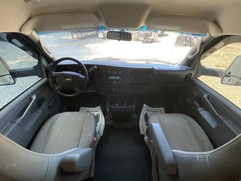 Used 2020 Chevrolet Express 3500 Extended w/ Driver Convenience Package RWD image 20