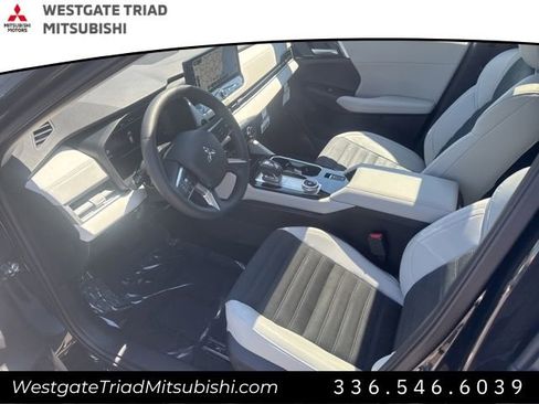New 2026 Mitsubishi Outlander SE AWD/4WD image 6