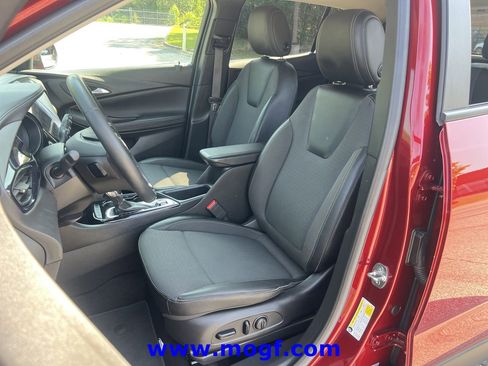 Used 2022 Buick Encore GX Select FWD image 17