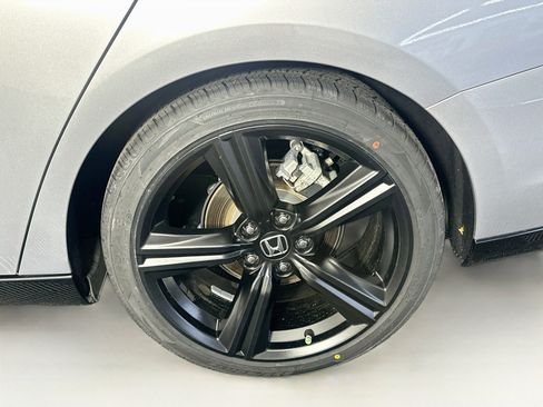 Used 2025 Honda Accord Sport image 11