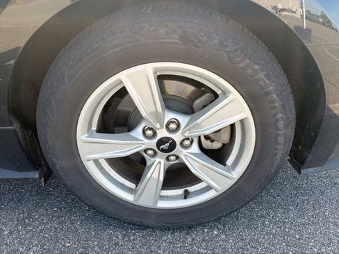 Used 2022 Ford Mustang Coupe RWD image 8