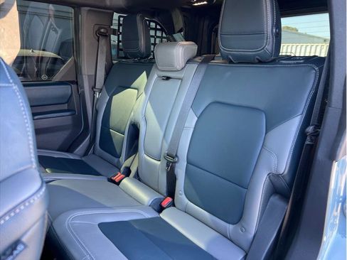 Used 2022 Ford Bronco Outer Banks image 9