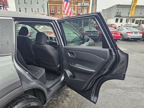 Used 2024 Nissan Rogue S AWD/4WD image 12