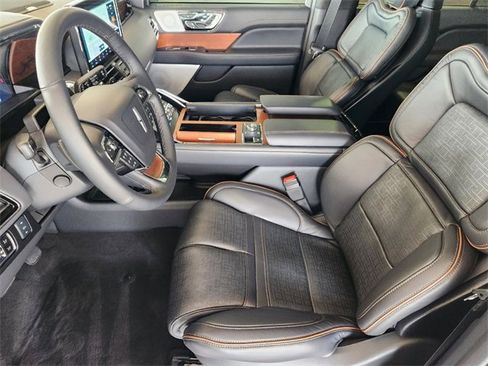 New 2024 Lincoln Navigator Black Label image 12