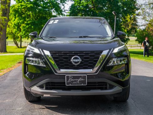 Used 2022 Nissan Rogue SV FWD image 2