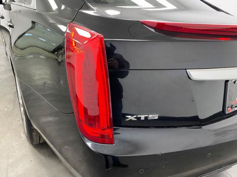 Used 2014 Cadillac XTS Premium FWD image 12