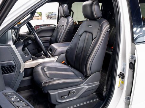 Used 2022 Ford F350 Platinum AWD/4WD image 7