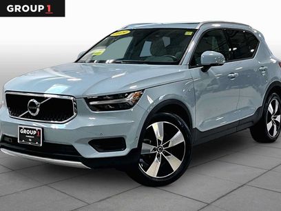 Used 2019 Volvo XC40 T5 Momentum