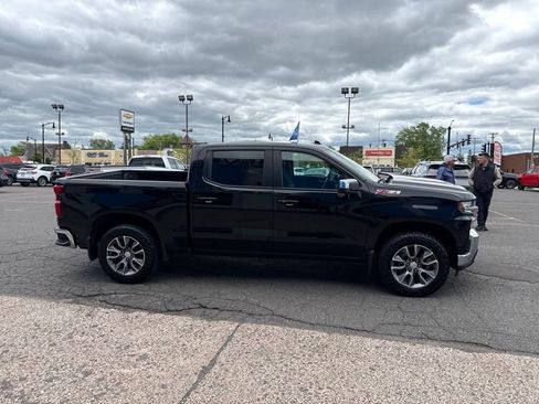 Used 2022 Chevrolet Silverado 1500 LT AWD/4WD image 6