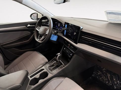 New 2026 Volkswagen Jetta SE FWD image 9