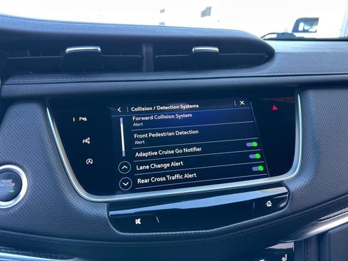Used 2023 Cadillac XT5 Sportv w/ Technology Package AWD/4WD image 17