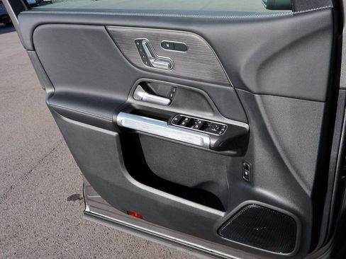 New 2026 Mercedes-Benz GLB 250 4MATIC image 37
