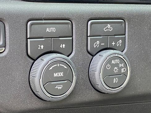 New 2026 Chevrolet Silverado 1500 RST w/ LPO, Dark Essentials Package AWD/4WD image 13