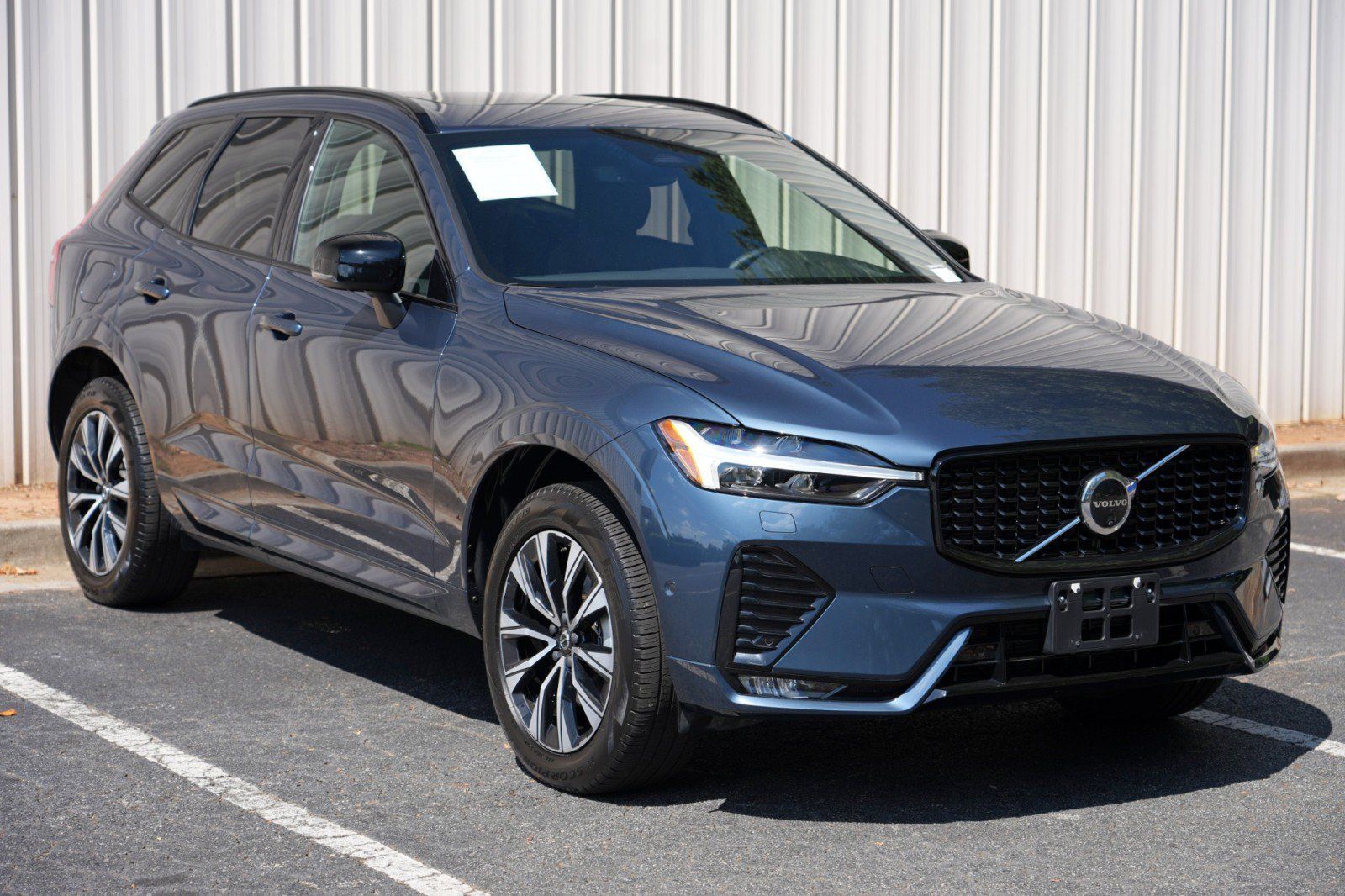 Used 2025 Volvo XC60 B5 Plus w/ Protection Package Premier AWD/4WD image 54