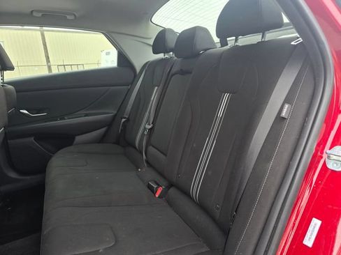 Used 2025 Hyundai Elantra SEL FWD image 13