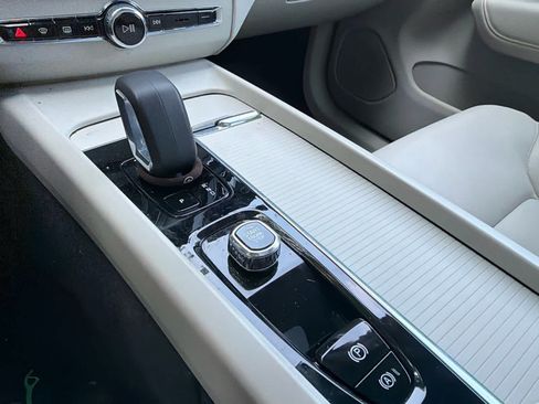 Certified 2023 Volvo XC60 B5 Core w/ Climate Package AWD/4WD image 64