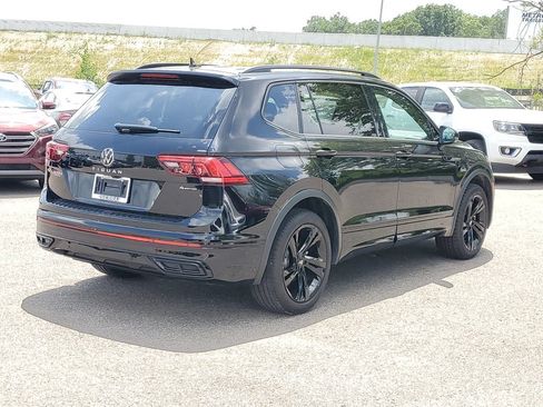 Used 2023 Volkswagen Tiguan SE R-Line AWD/4WD image 3