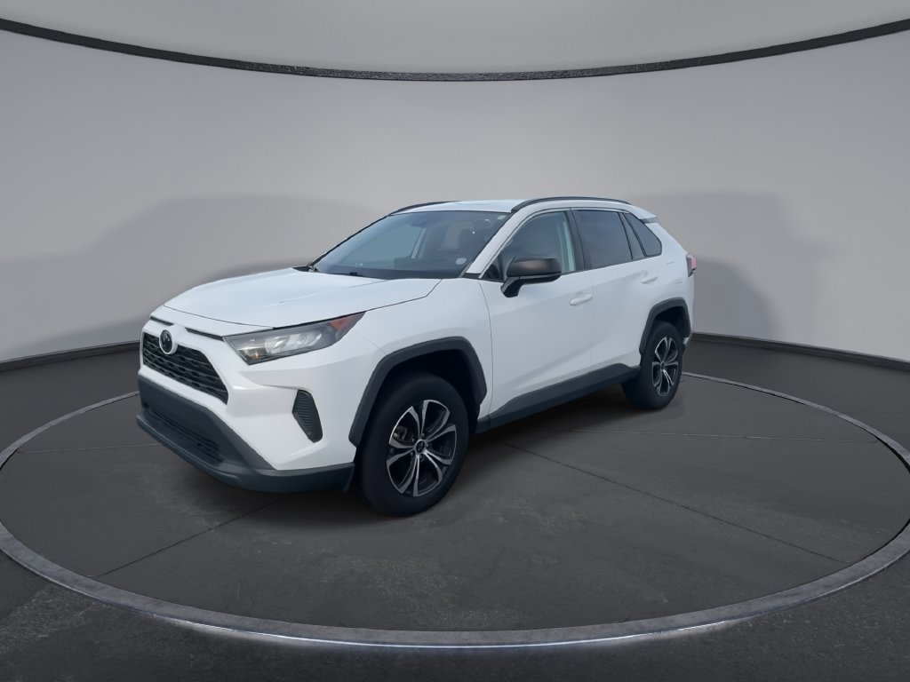 Used 2021 Toyota RAV4 LE FWD image 5