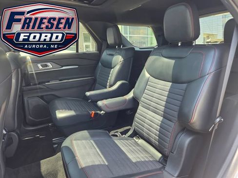 Used 2025 Ford Explorer ST-Line w/ Premium Package AWD/4WD image 21