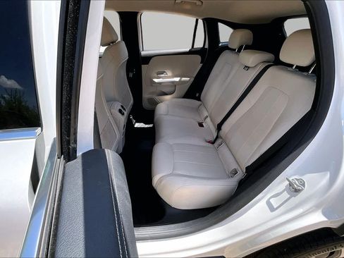 Used 2023 Mercedes-Benz GLA 250 4MATIC image 19