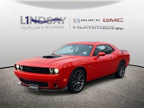 Used 2023 Dodge Challenger R/T w/ Plus Package image 5