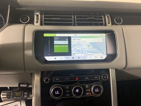 Used 2017 Land Rover Range Rover Supercharged AWD/4WD image 24