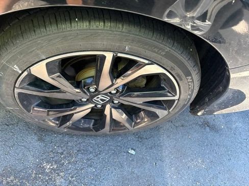 Used 2021 Honda Civic Sport image 11