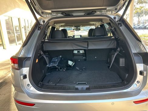 New 2025 Mitsubishi Outlander SE image 36