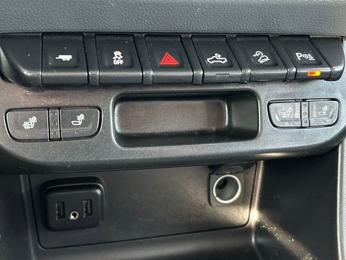 Used 2020 Chevrolet Colorado Z71 image 16