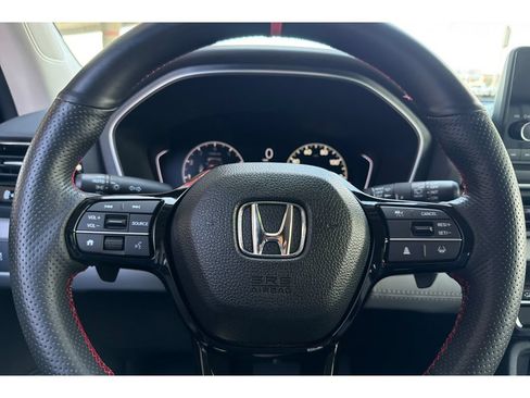 Used 2024 Honda Pilot LX image 27