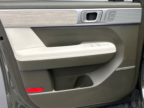 Used 2024 Hyundai Santa Fe Calligraphy image 9